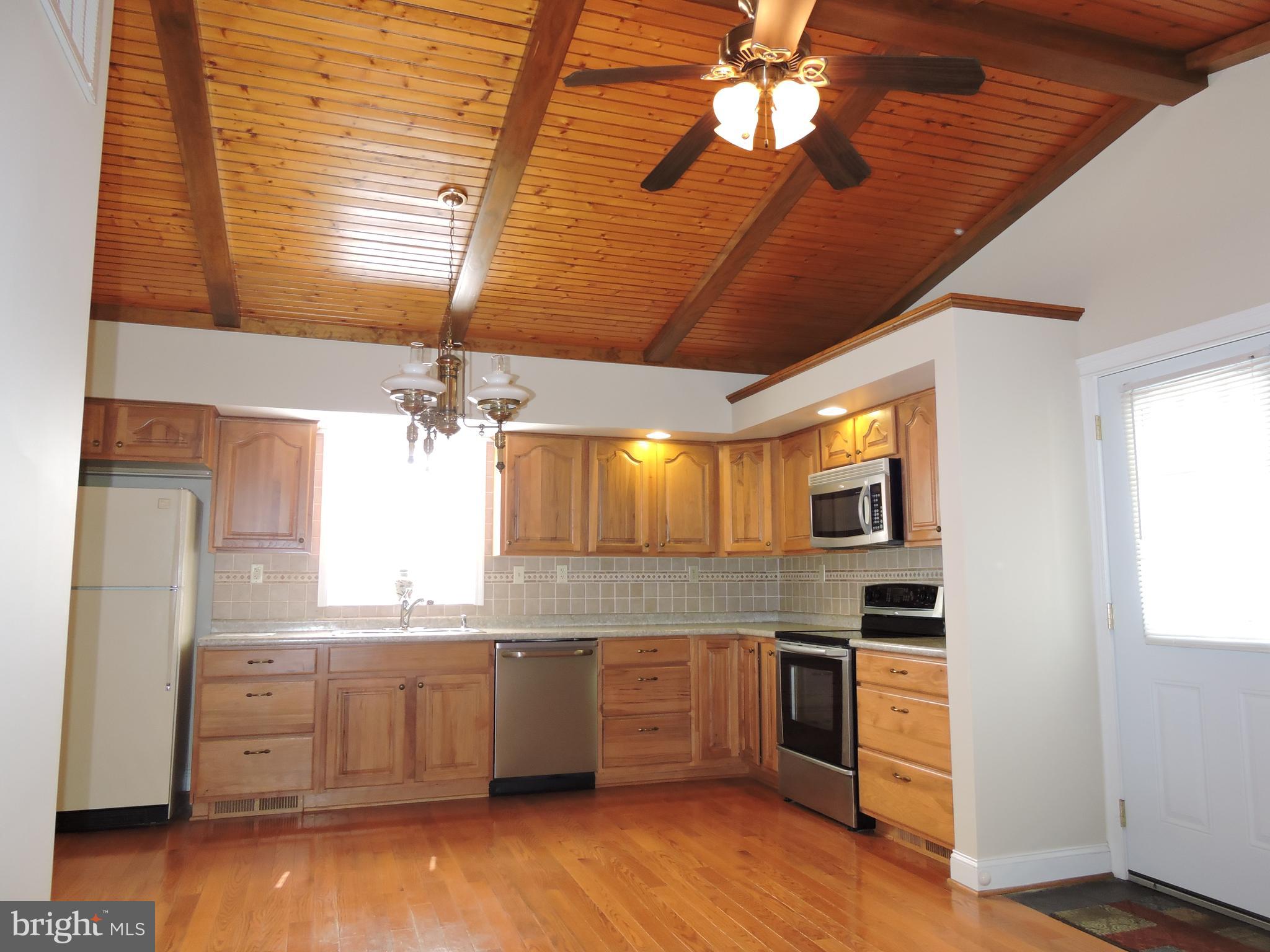 7609 Spruce Road Baltimore, MD 21222 - Photo 7 of 40