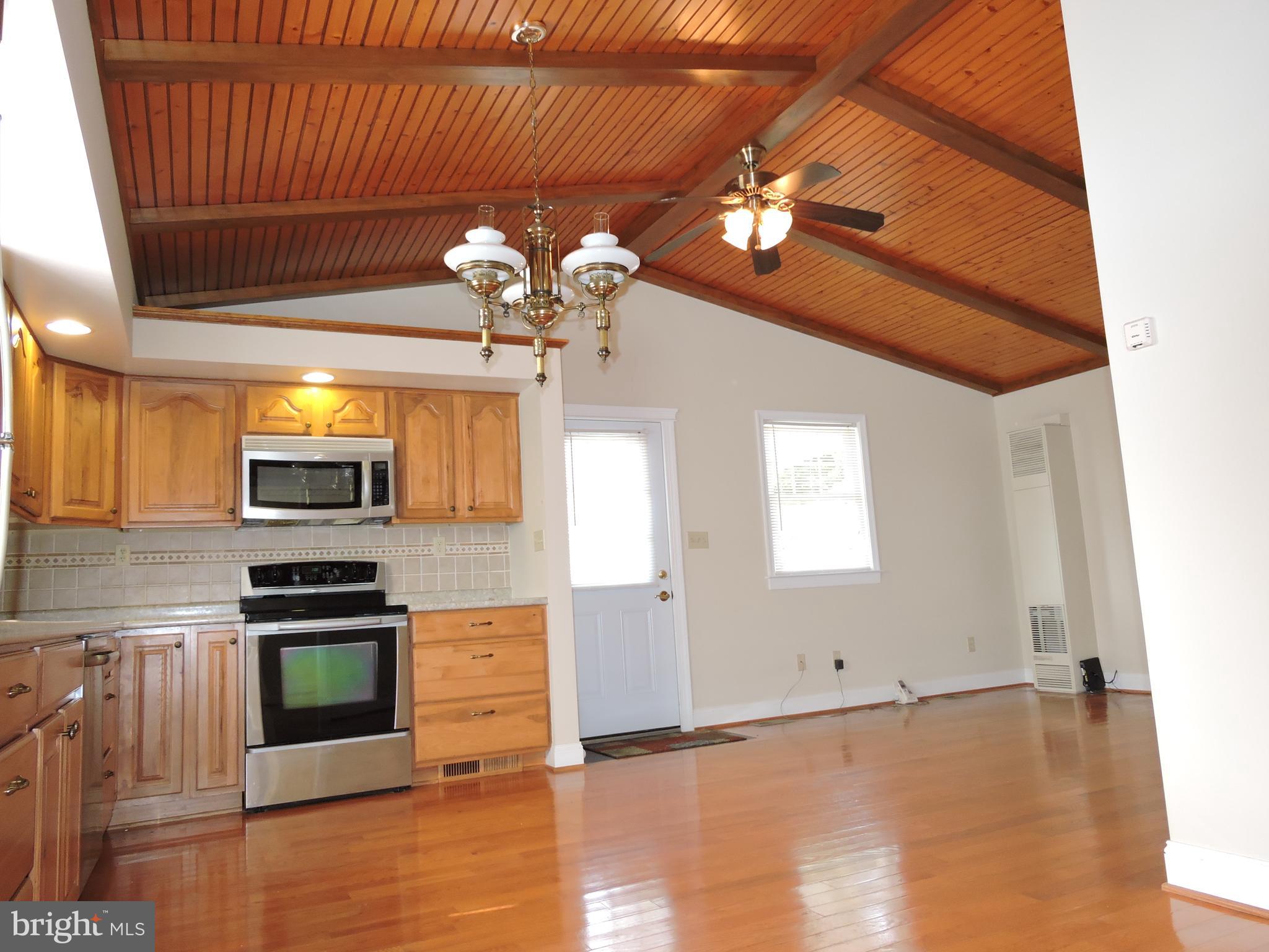 7609 Spruce Road Baltimore, MD 21222 - Photo 8 of 40