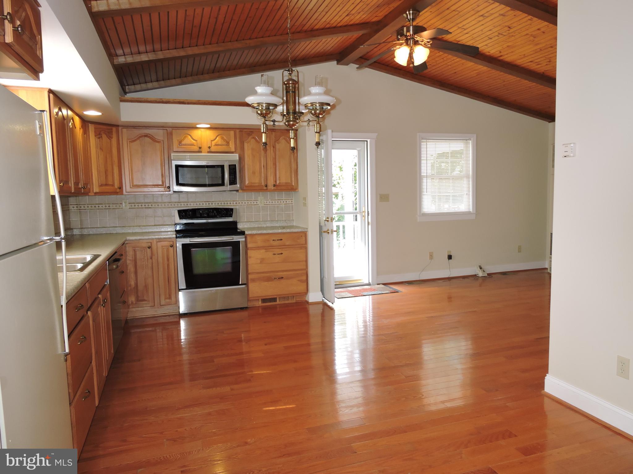 7609 Spruce Road Baltimore, MD 21222 - Photo 9 of 40