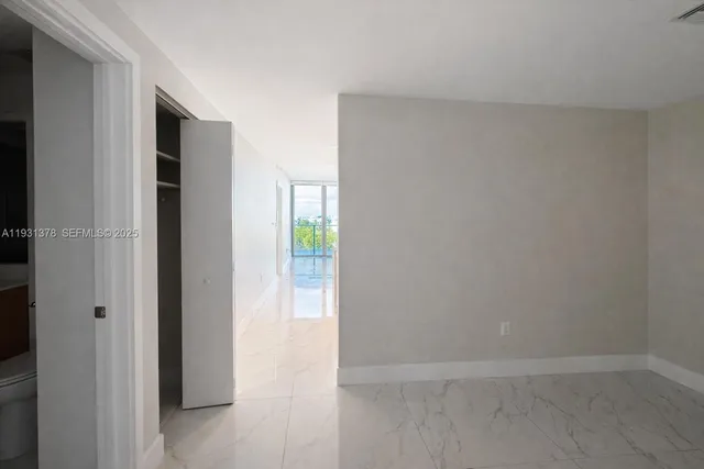 $510,000 | 16385 Biscayne Boulevard, Unit 1102, North Miami Beach, FL 33160