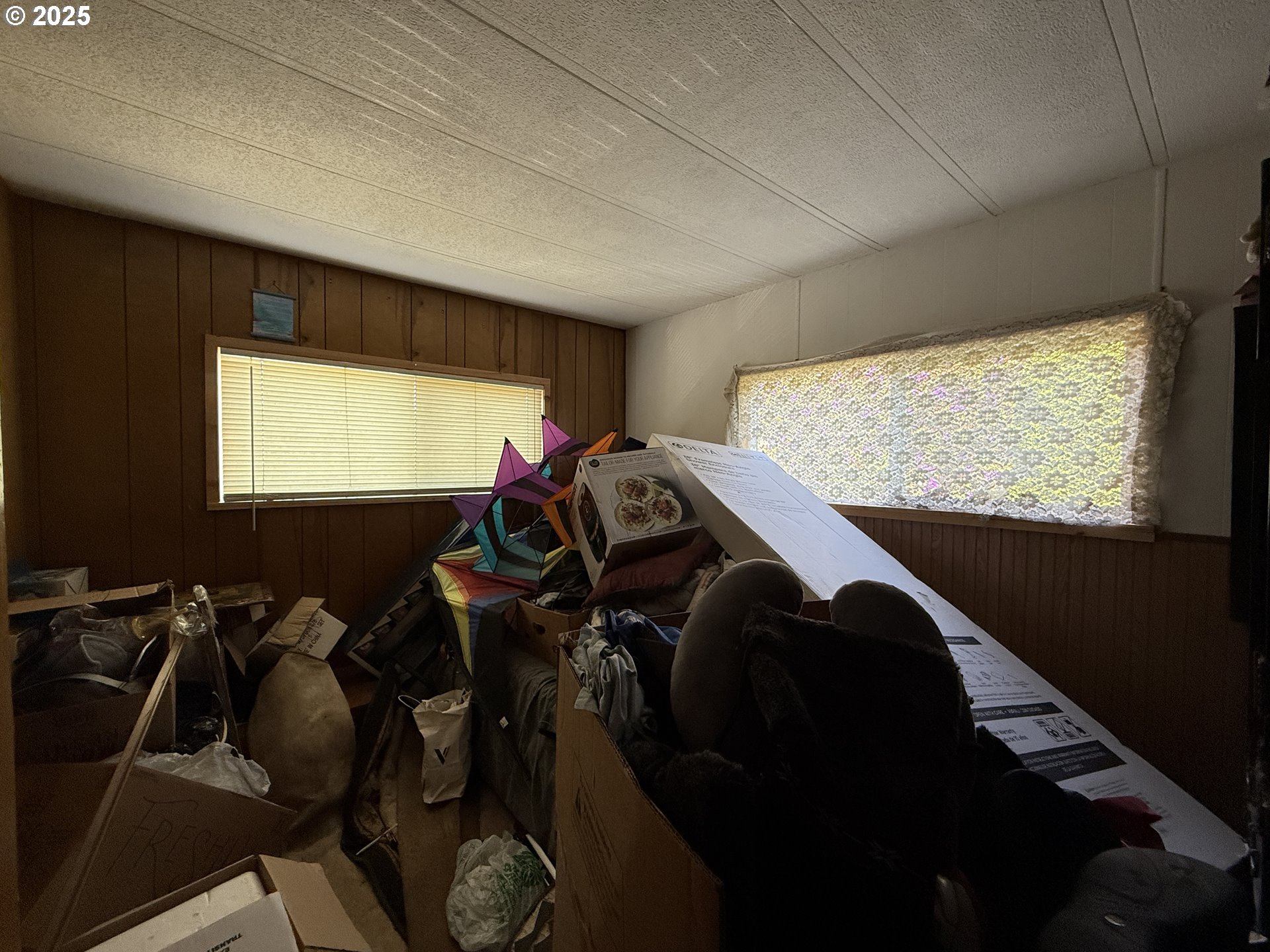 16391 Highway 101, Unit 5 Brookings, OR 97415 - Photo 23 of 27 a view of a room with gym equipment