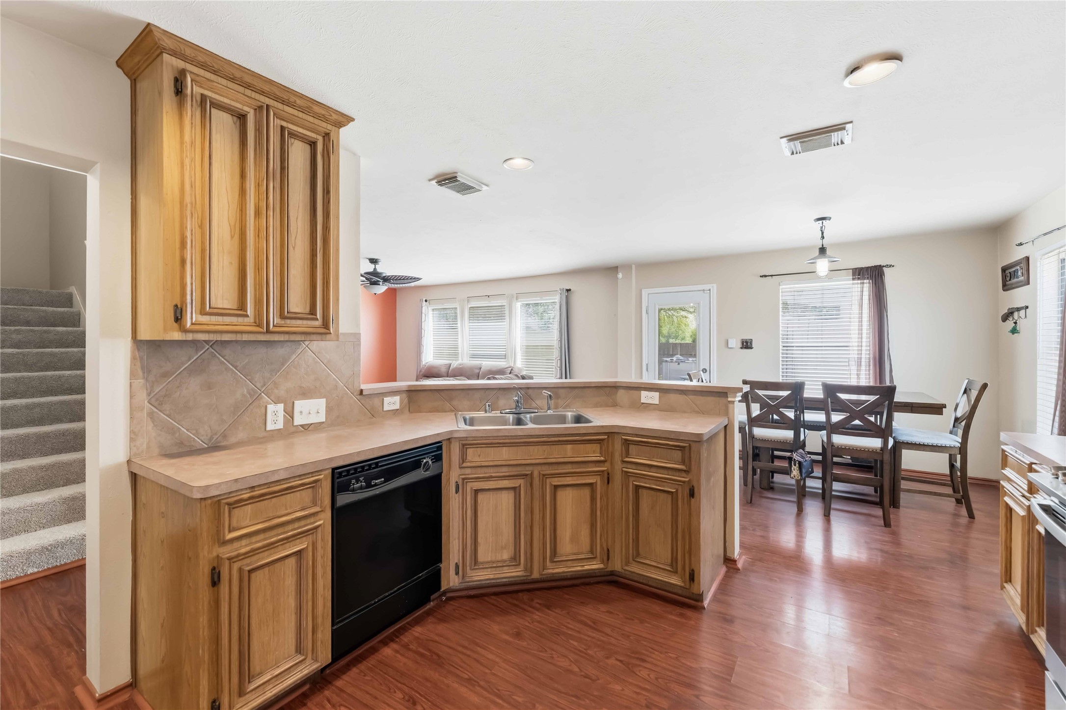 14310 Rolling Hills Lane Rosharon, TX 77583 - Photo 6 of 19