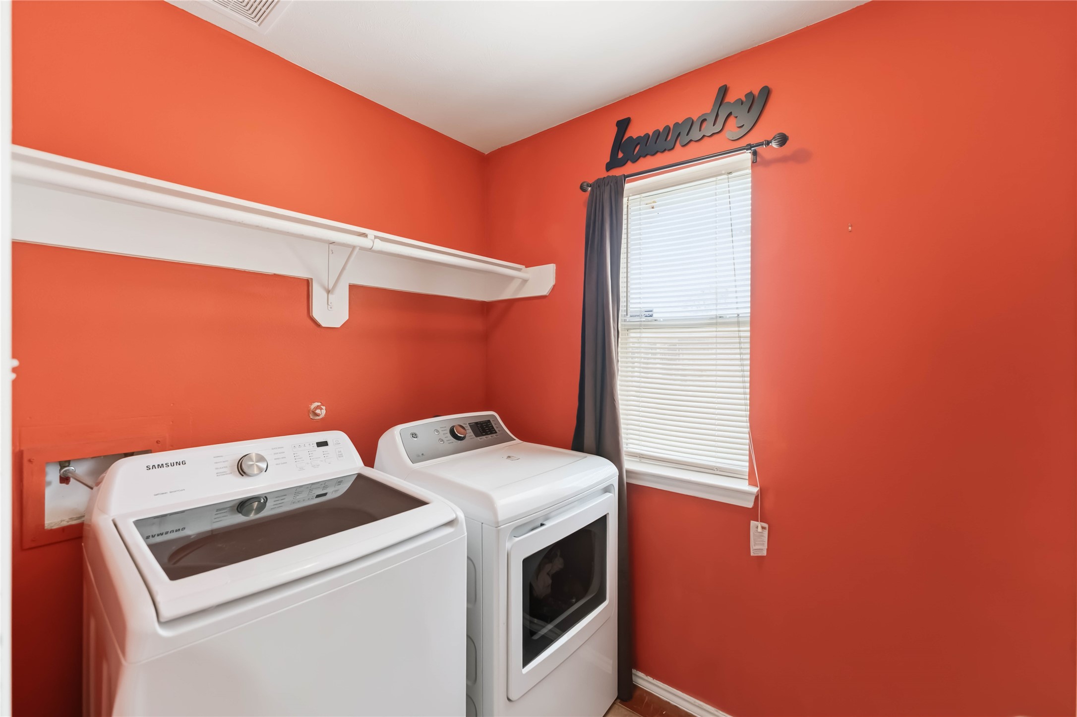 14310 Rolling Hills Lane Rosharon, TX 77583 - Photo 8 of 19