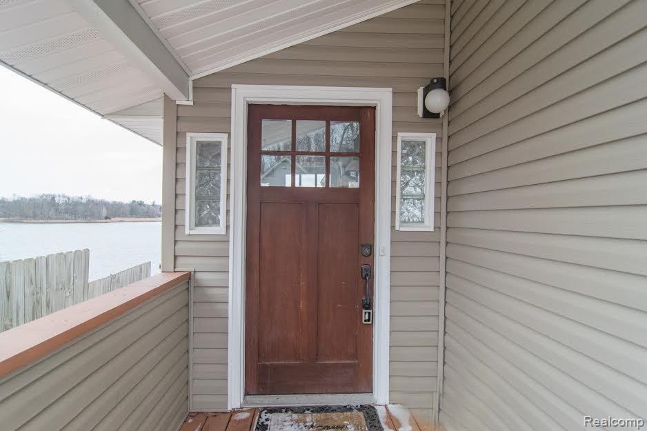 5299 Wayne Road White Lake, MI 48383 - Photo 4 of 52 unnamed (3).jpg