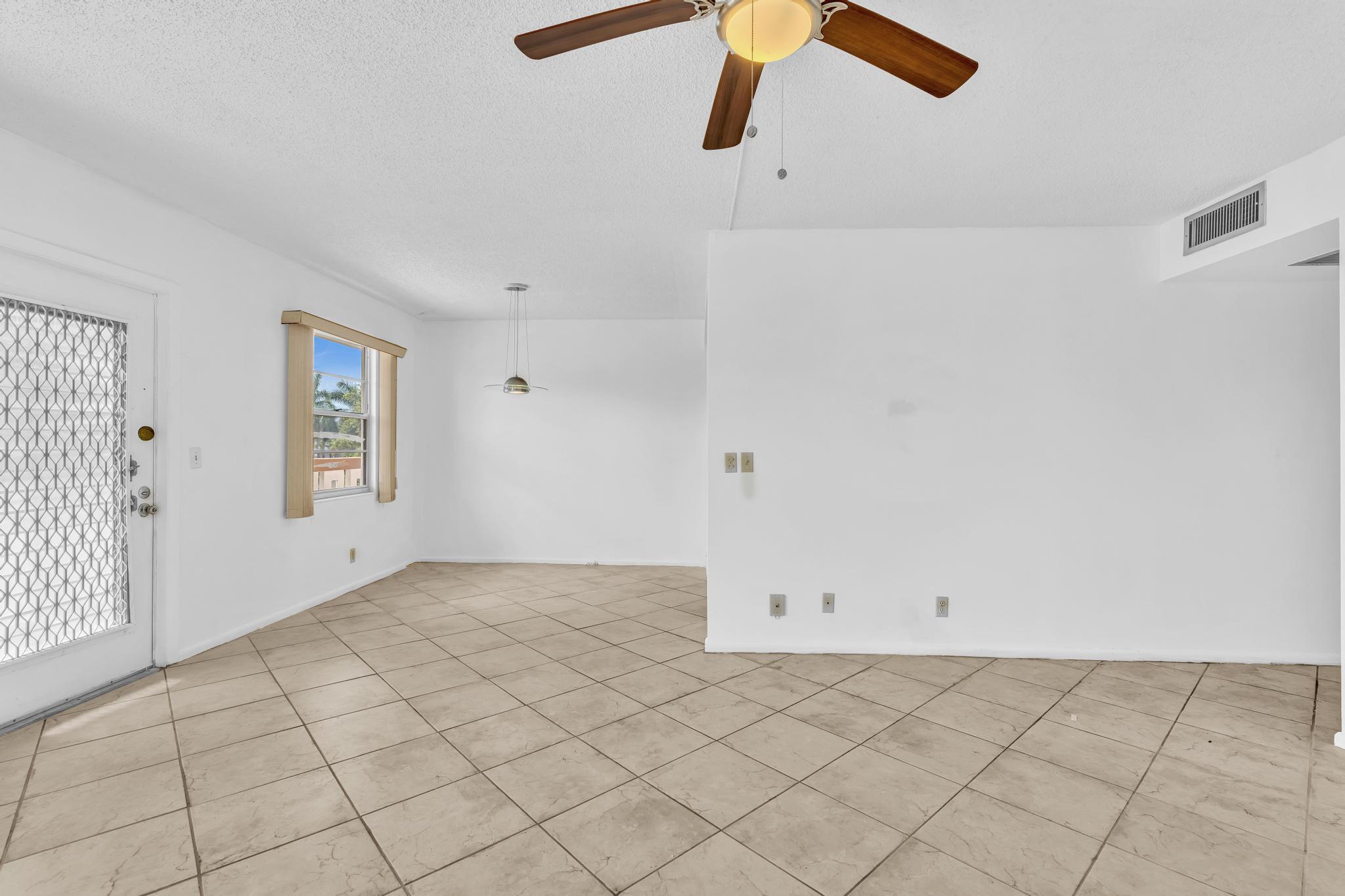 3076 Cornwall East Boca Raton, FL 33434 - Photo 18 of 59 FPP00061