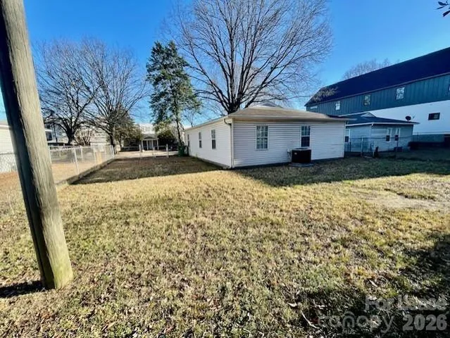 $1,650 | 416 East 19th Street, Charlotte, NC 28206