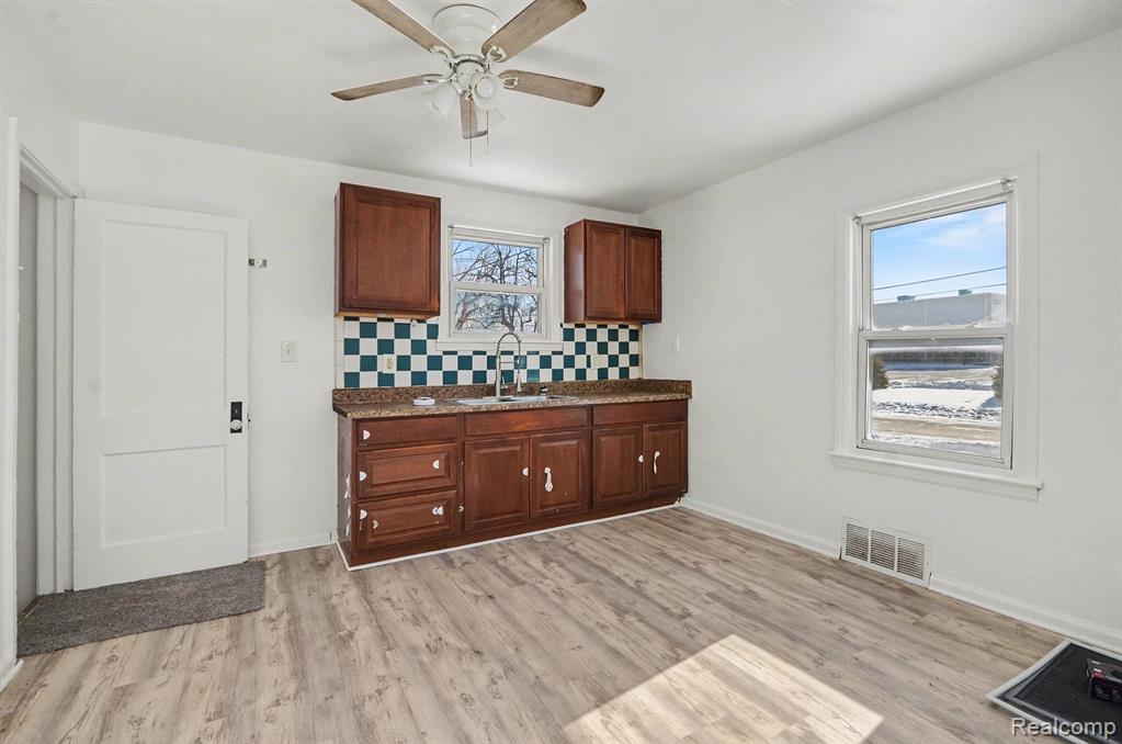 23346 Hoover Road Warren, MI 48089 - Photo 4 of 15