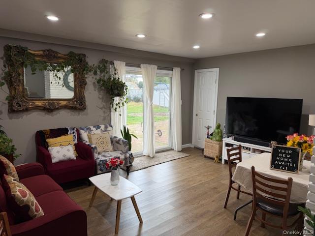 176 Kingfisher Road Levittown, NY 11756 - Photo 8 of 23 1st fl living room