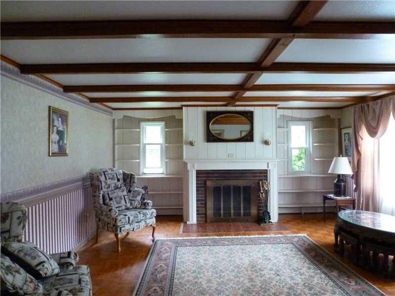 138 Kennebec Road Hampden, ME 04444 - Photo 8 of 22 Living Room.