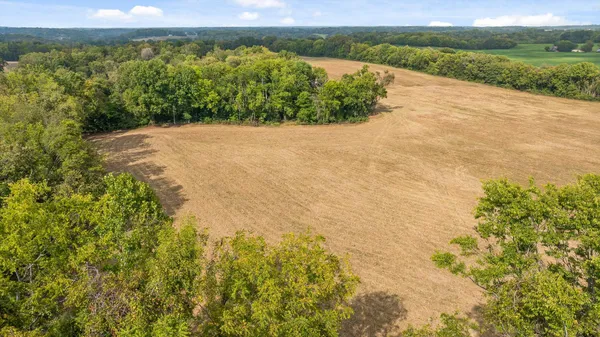 $325,000 | 7 Sturgeon Creek Road, Cedar Hill, TN 37032
