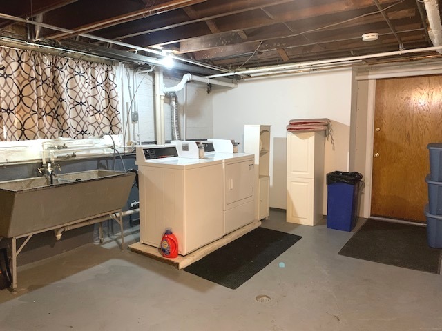 10931 South Artesian Avenue, Unit 2F Chicago, IL 60655 - Photo 8 of 11 a utility room with dryer and washer