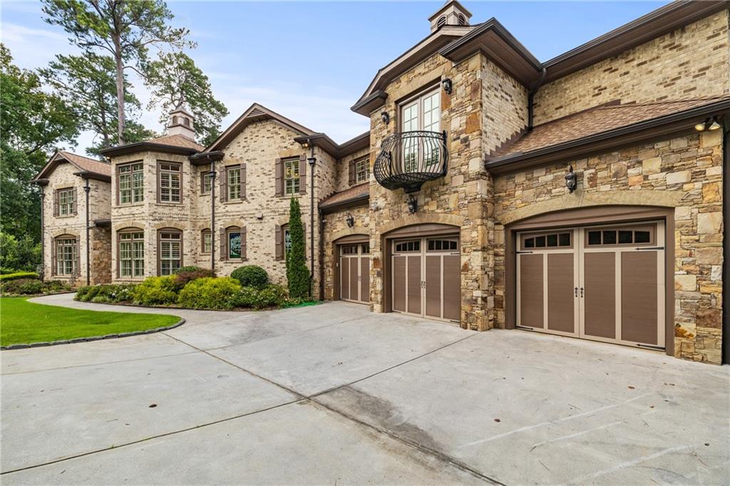 2267 Echo Trail Northeast Atlanta, GA 30345 - Photo 5 of 78