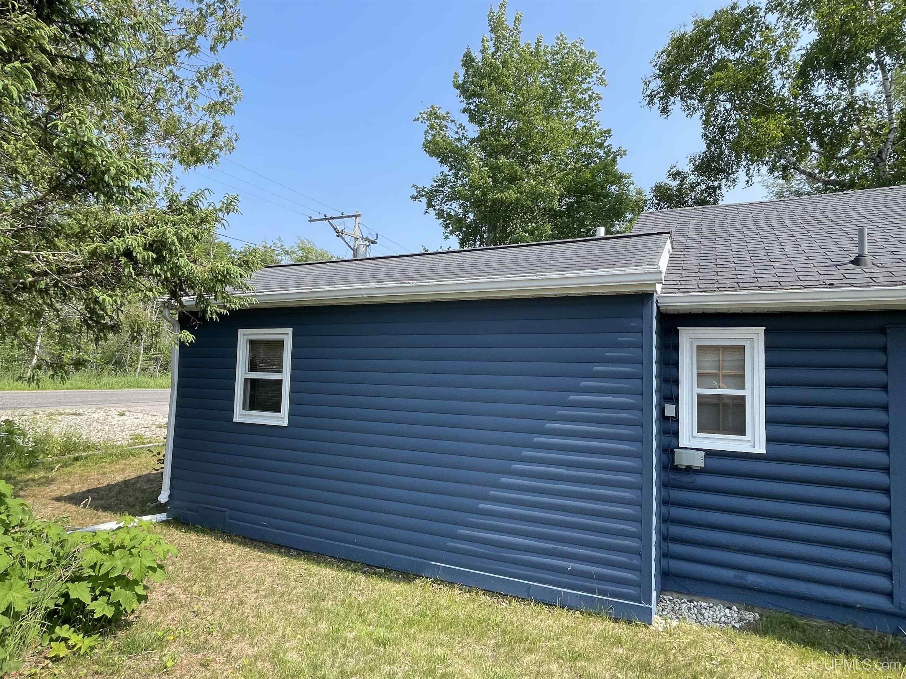 869 N East Gulliver Lake Road Gulliver, MI 49840 - Photo 37 of 44