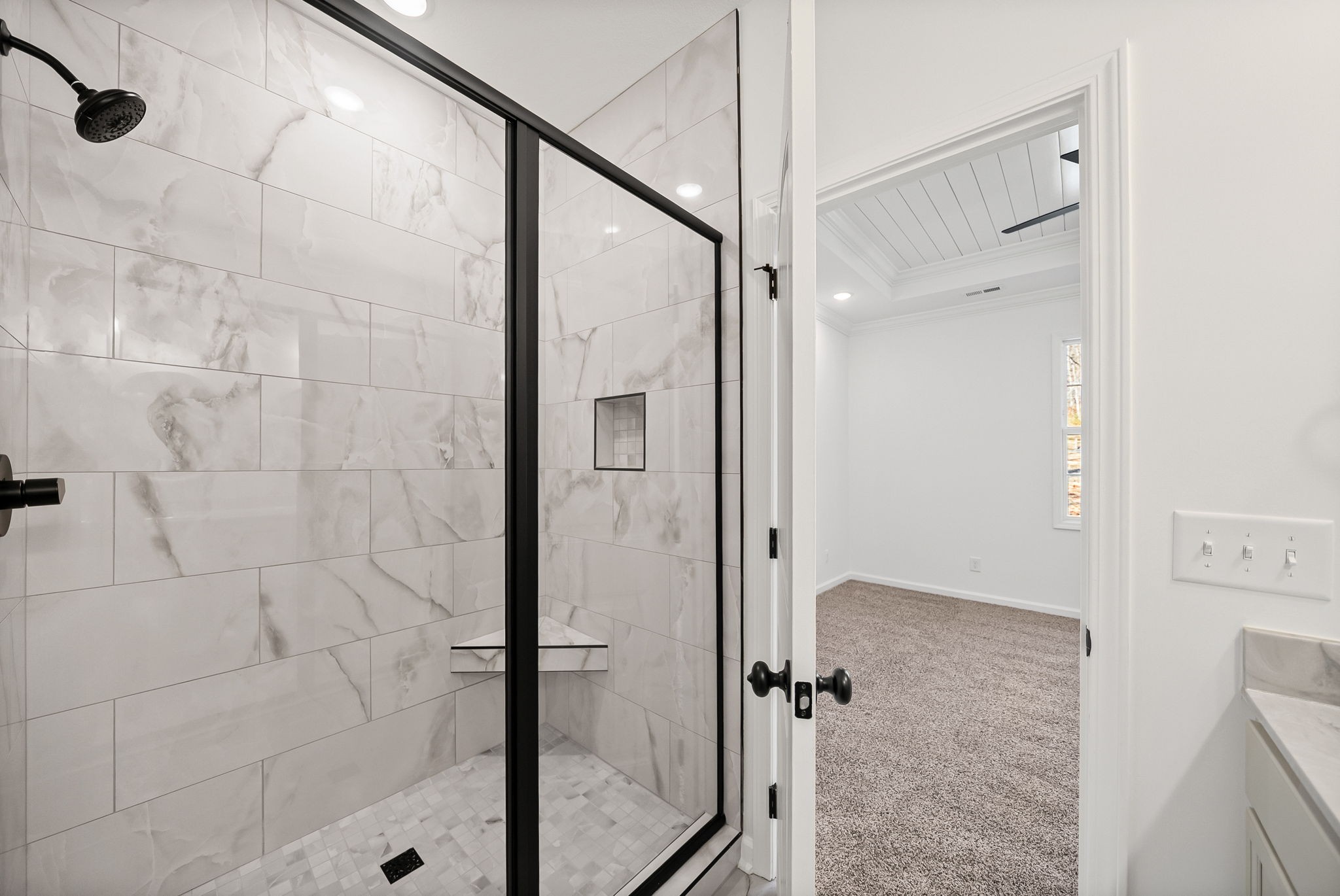 612 Hill Road Clarksville, TN 37040 - Photo 21 of 44 a bathroom with a glass shower door