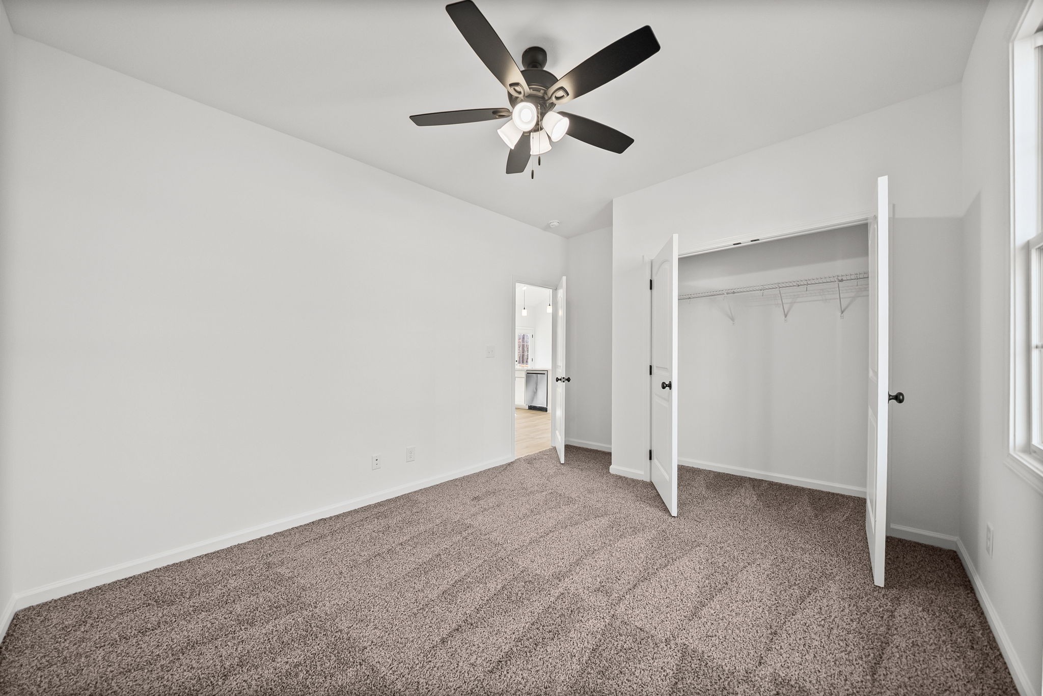 612 Hill Road Clarksville, TN 37040 - Photo 25 of 44 a view of an empty room