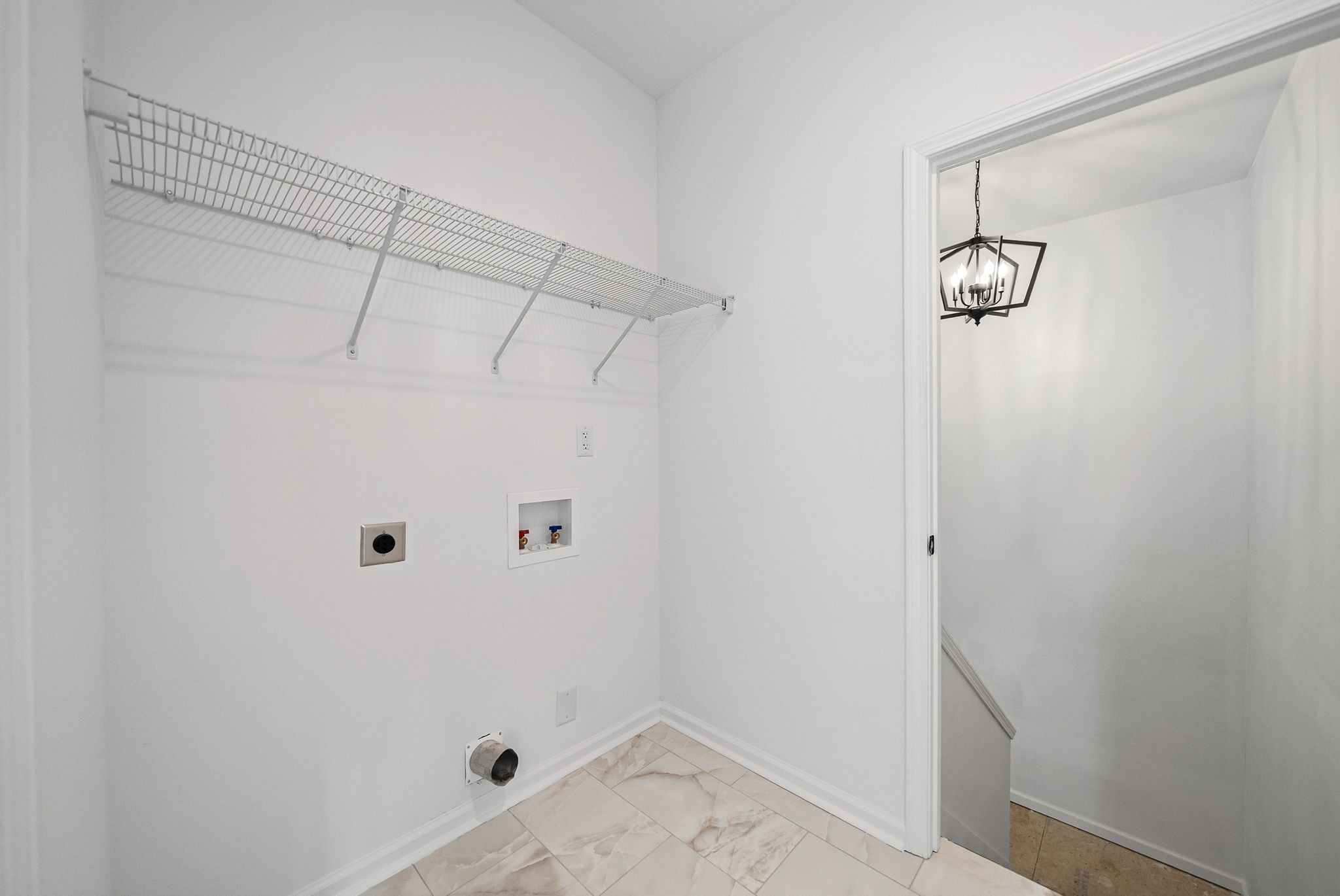 612 Hill Road Clarksville, TN 37040 - Photo 30 of 44 a bathroom with a shower