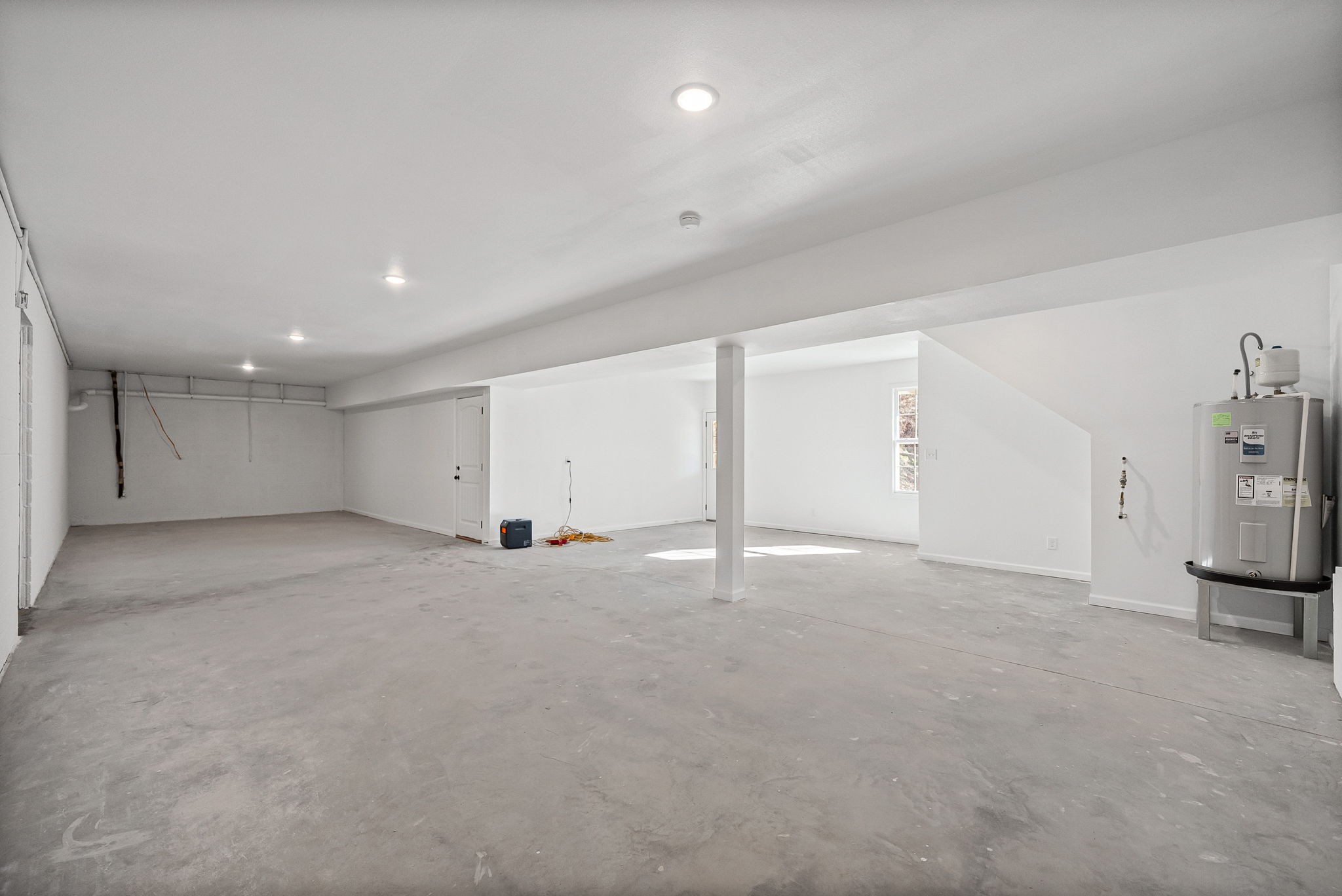 612 Hill Road Clarksville, TN 37040 - Photo 33 of 44 a view of an empty room