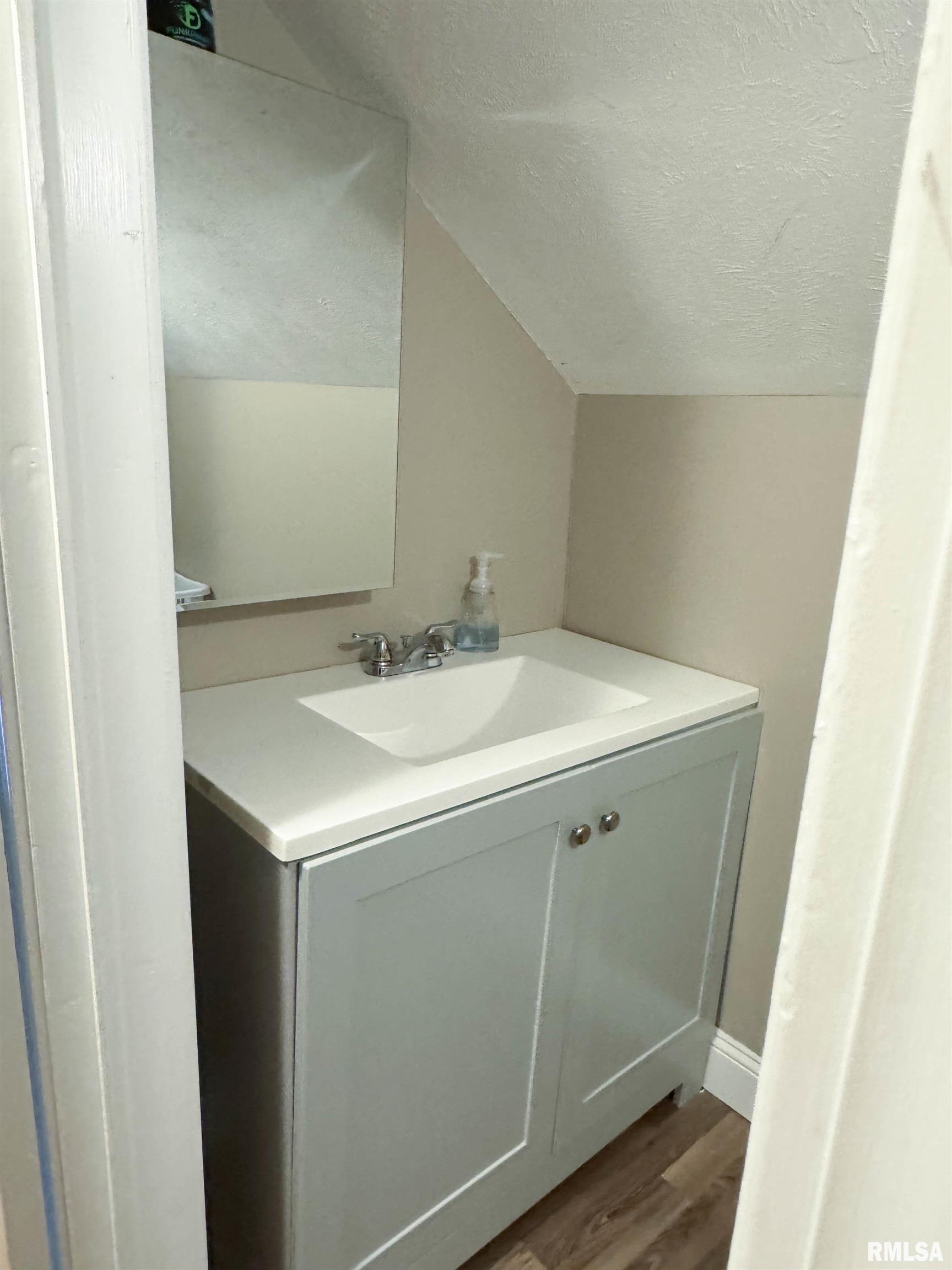 311 South Locust Street Jonesboro, IL 62952 - Photo 25 of 33