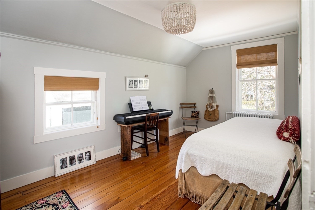 41 Drift Road Westport, MA 02790 - Photo 28 of 38