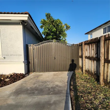 $1,700 | 14639 Southwest 158th Path, Unit B, Miami, FL 33196