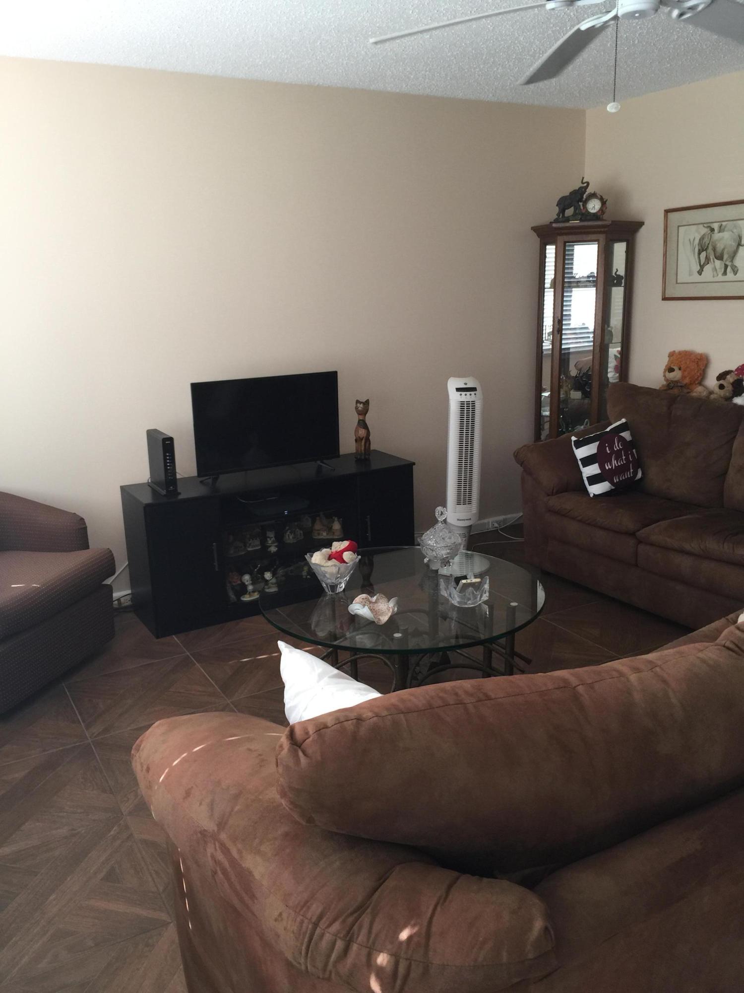 51 Fanshaw B Boca Raton, FL 33434 - Photo 2 of 31 IMG_4908