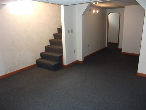 172 Brook Farm Road, Unit 172 Boston, MA 02132 - Photo 8 of 8 Gallery Image 8