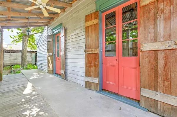 $1,250 | 708 Louisa Street, Unit E, New Orleans, LA 70117
