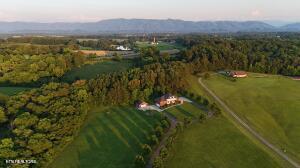 360 Alfred McCammon Road Maryville, TN 37804 - Photo 4 of 60 20250917182222118413000000