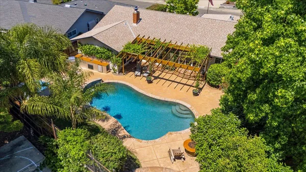 $624,950 | 7104 Willey Way, Carmichael, CA 95608