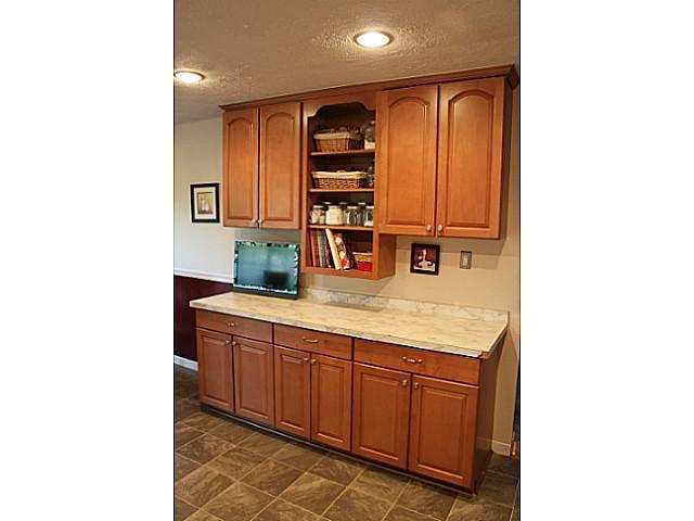 7486 Refugee Road Southwest Pataskala, OH 43062 - Photo 8 of 21