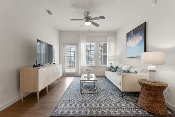 $1,088 | 13301 Dessau Road, Unit 3301, Austin, TX 78754