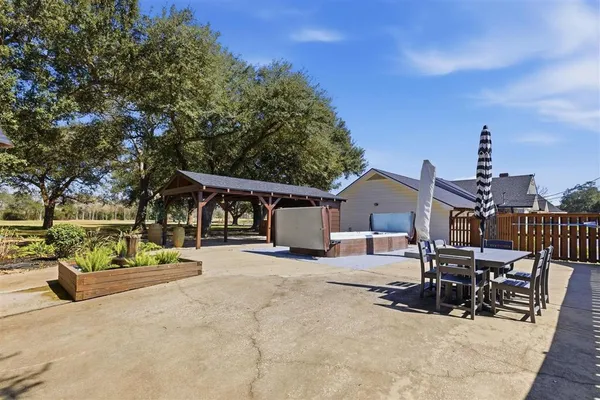 $1,350,000 | 125 Highway 165, Iowa, LA 70647