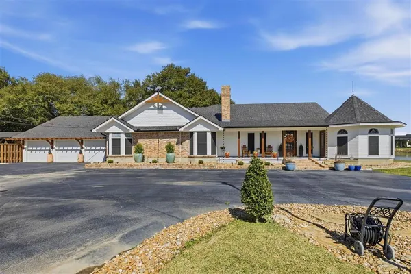 $1,350,000 | 125 Highway 165, Iowa, LA 70647