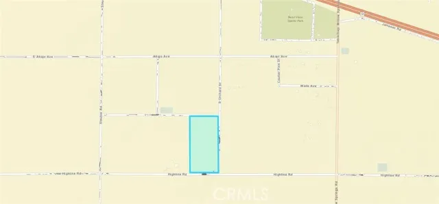 8 Highline Tehachapi, CA 93561 - Photo 4 of 18 a bathroom with a shower