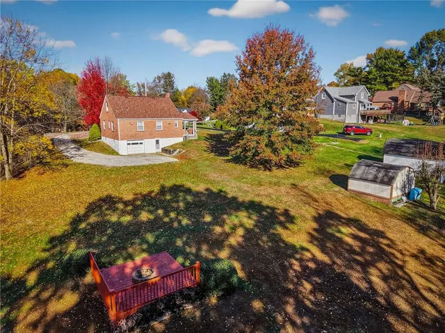 $285,000 | 31 Evelyn Drive, Coraopolis, PA 15108