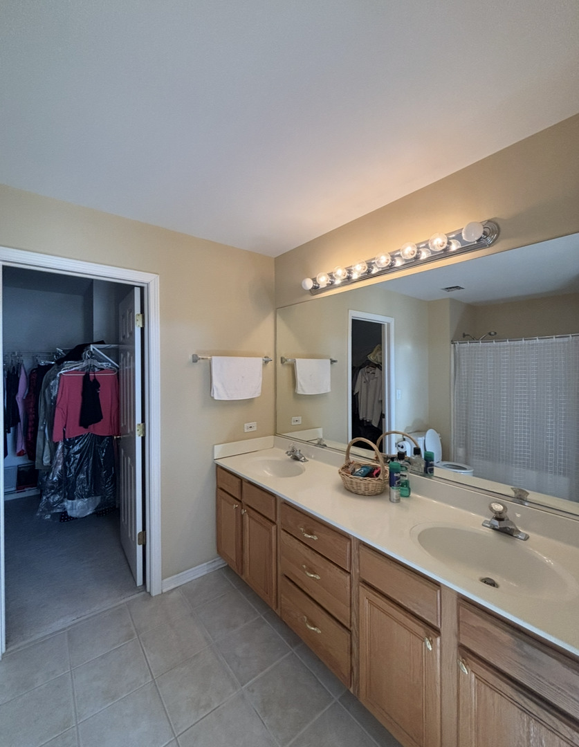 354 Aaron Lane Bolingbrook, IL 60440 - Photo 13 of 17