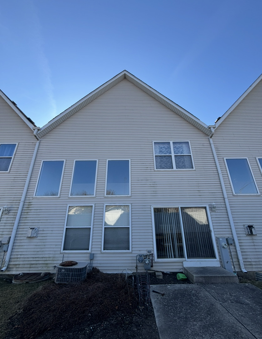 354 Aaron Lane Bolingbrook, IL 60440 - Photo 16 of 17