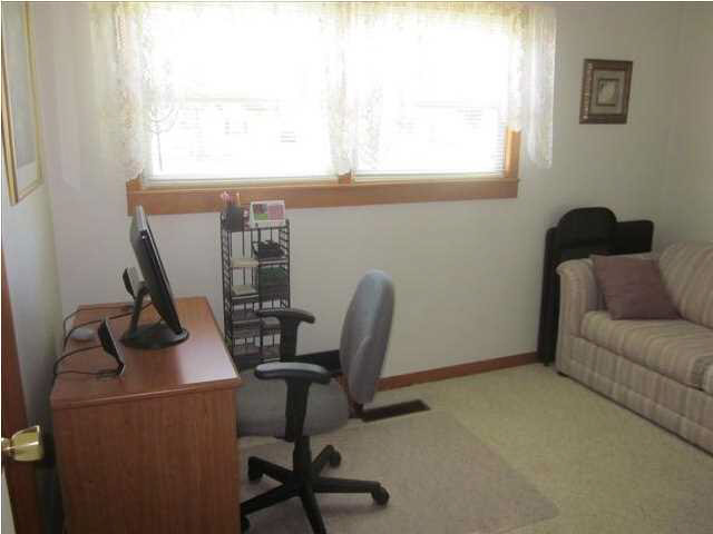 308 West Mill Road Evansville, IN 47710 - Photo 5 of 14 Gallery Image 5