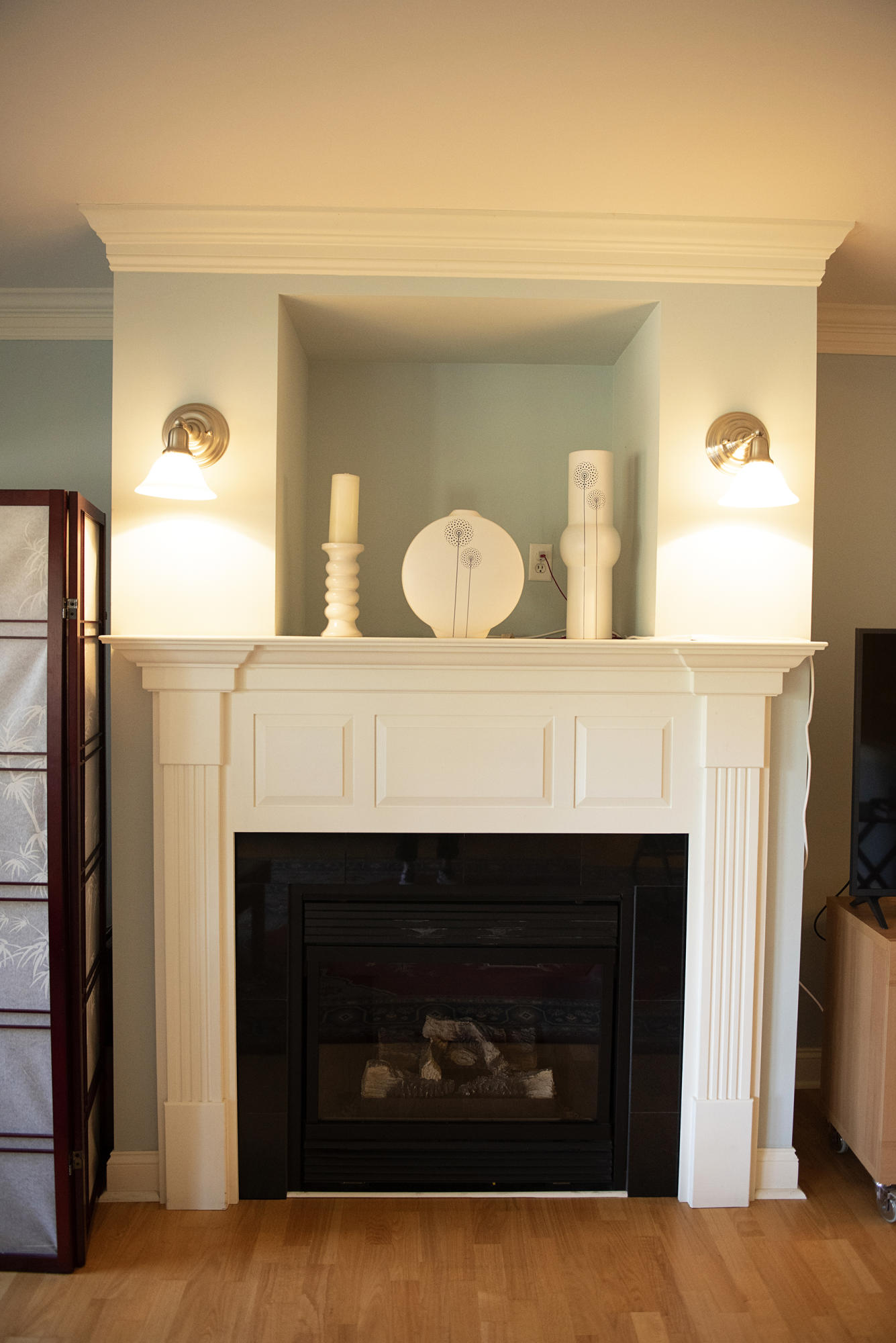 100 Shepard's Cove Road, Unit H104 Kittery, ME 03904 - Photo 4 of 14 Gas Fireplace