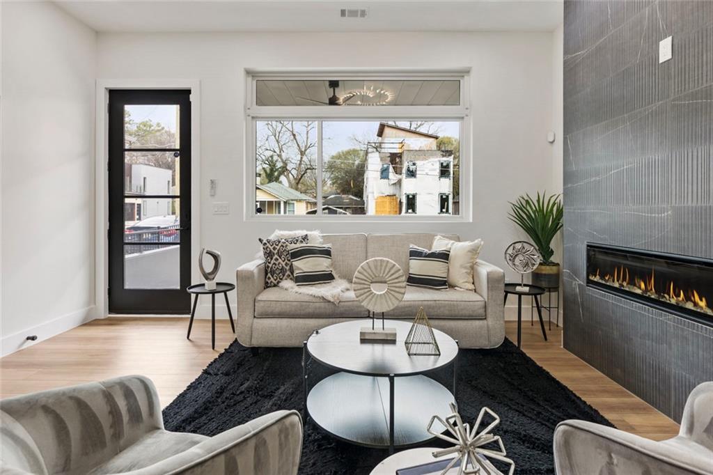 582 Hope Street Southwest Atlanta, GA 30310 - Photo 8 of 62