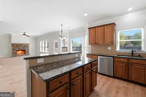 $2,695 | 715 Arbor Cove, Loganville, GA 30052