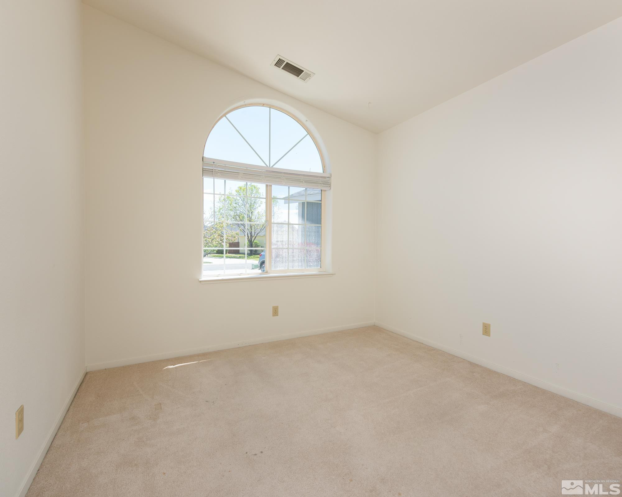 1175 White Oak Loop Minden, NV 89423 - Photo 5 of 27 Photo 5