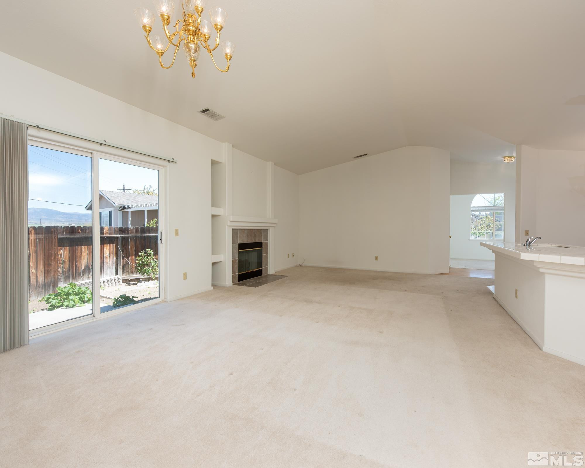 1175 White Oak Loop Minden, NV 89423 - Photo 8 of 27 Photo 8