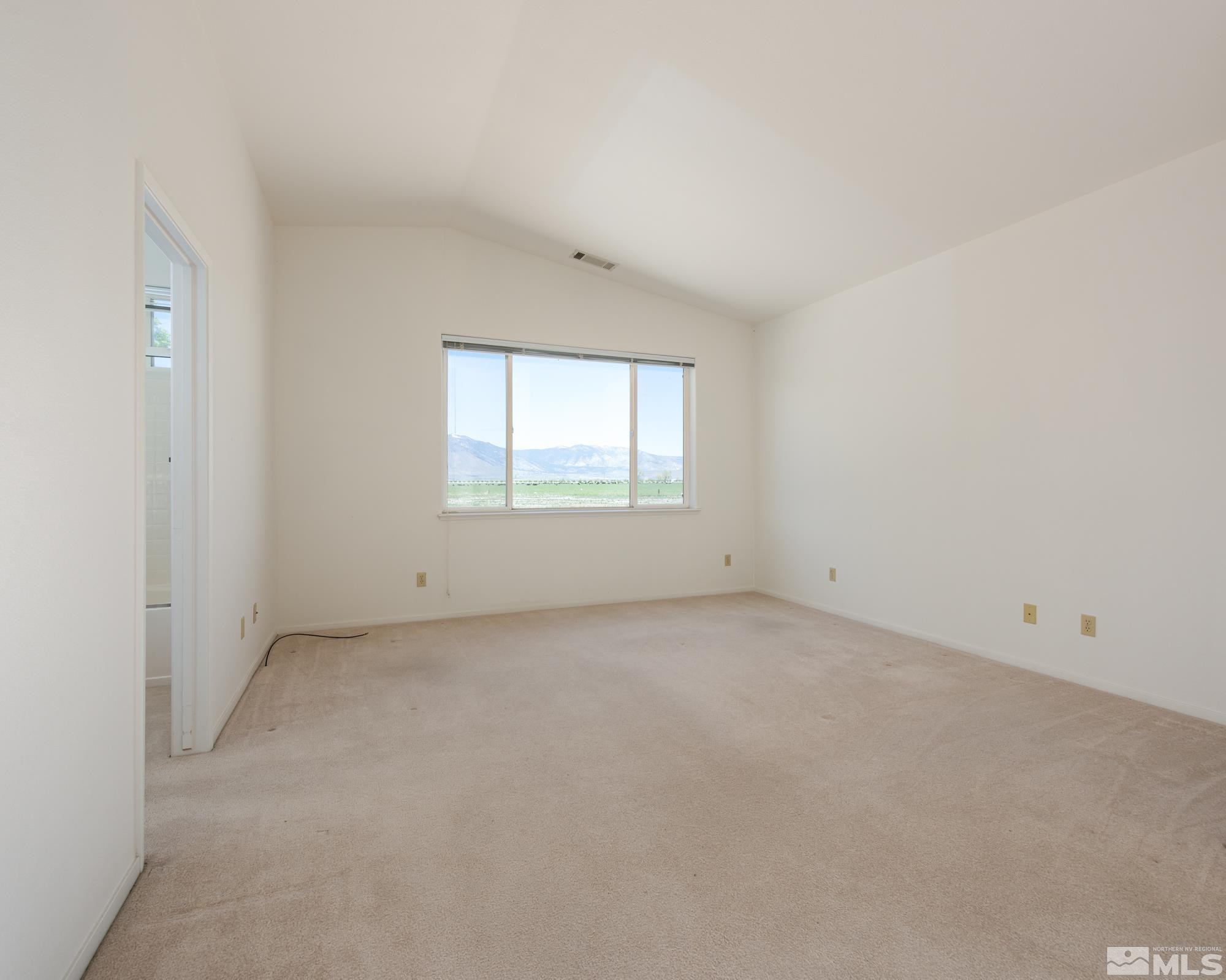 1175 White Oak Loop Minden, NV 89423 - Photo 10 of 27 Photo 10