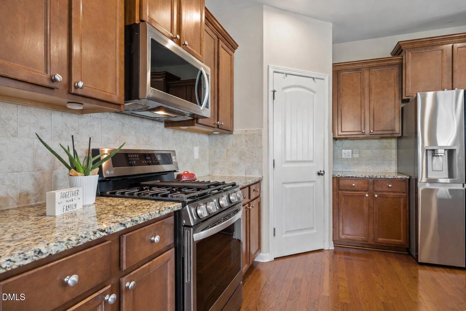 5049 Jelynn Street Raleigh, NC 27616 - Photo 10 of 33 10