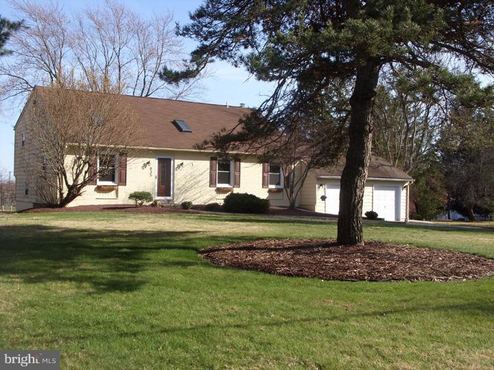 835 Chatfield Road Warrington, PA 18976 - Photo 1 of 20 Gallery Image 1