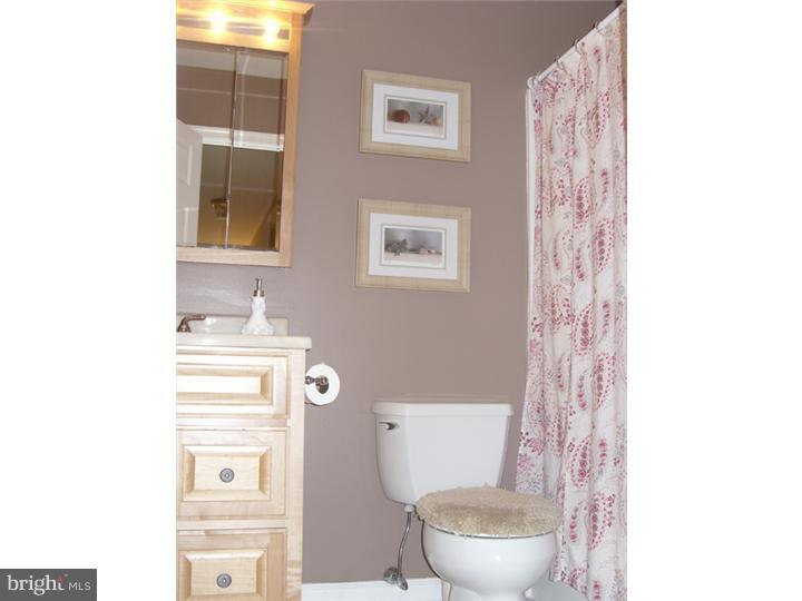 835 Chatfield Road Warrington, PA 18976 - Photo 14 of 20 Gallery Image 14