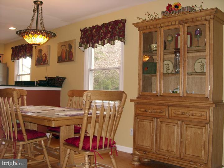 835 Chatfield Road Warrington, PA 18976 - Photo 6 of 20 Gallery Image 6