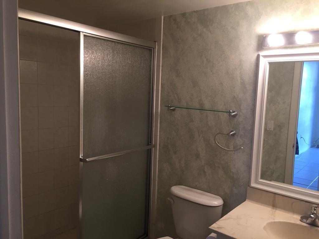 17500 North Bay Road, Unit S508 Sunny Isles Beach, FL 33160 - Photo 12 of 21 WhatsApp Image 2026-06-22 at 16.02.38 (1