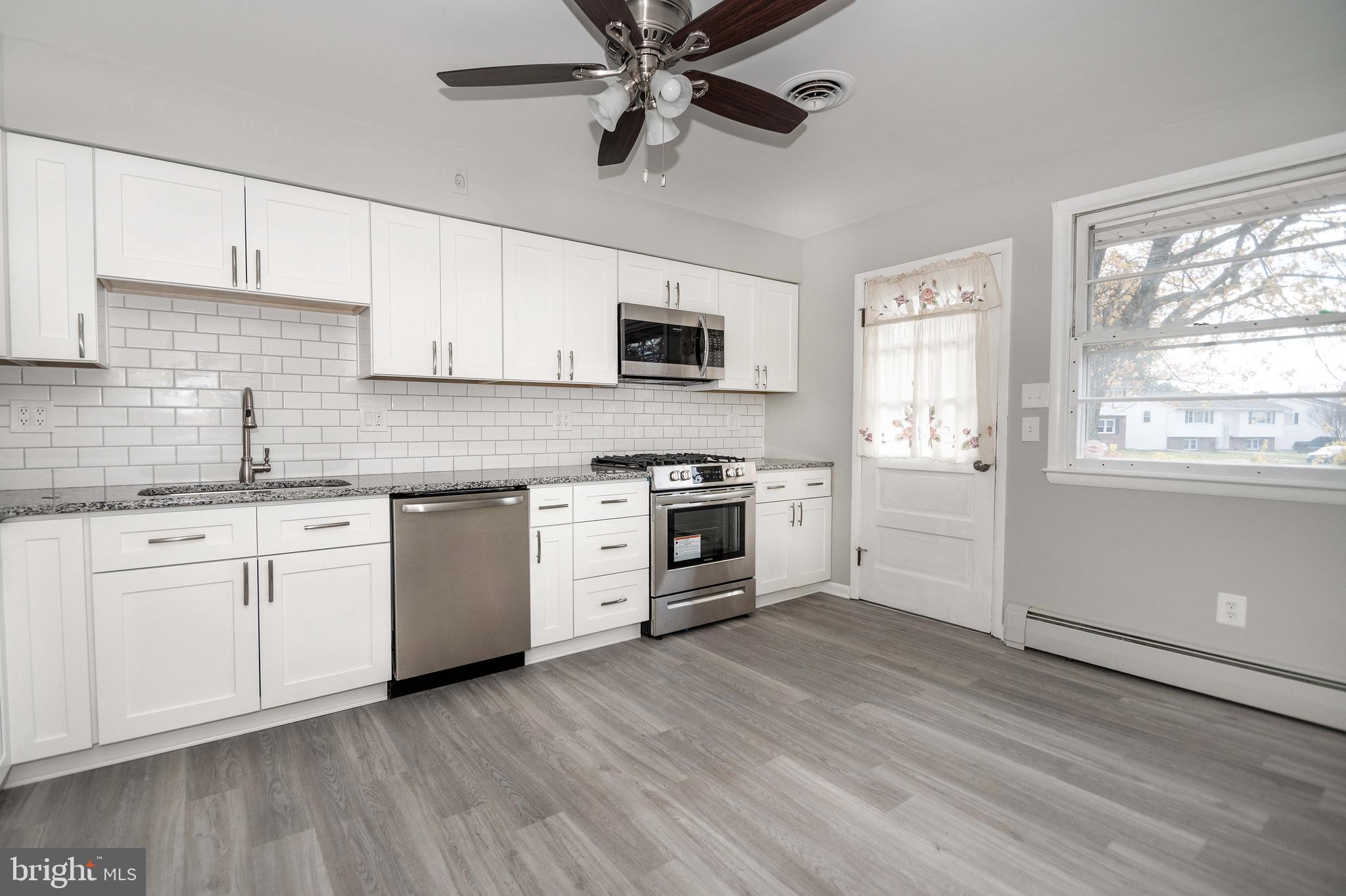 2827 Willoughby Road Baltimore, MD 21234 - Photo 3 of 19 Gallery Image 3